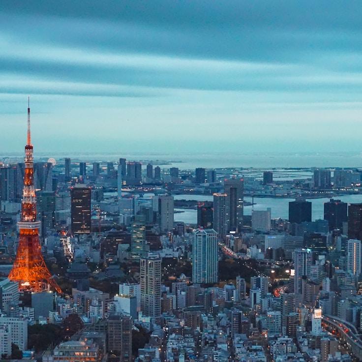 Parents evaluating schools in Netherlands